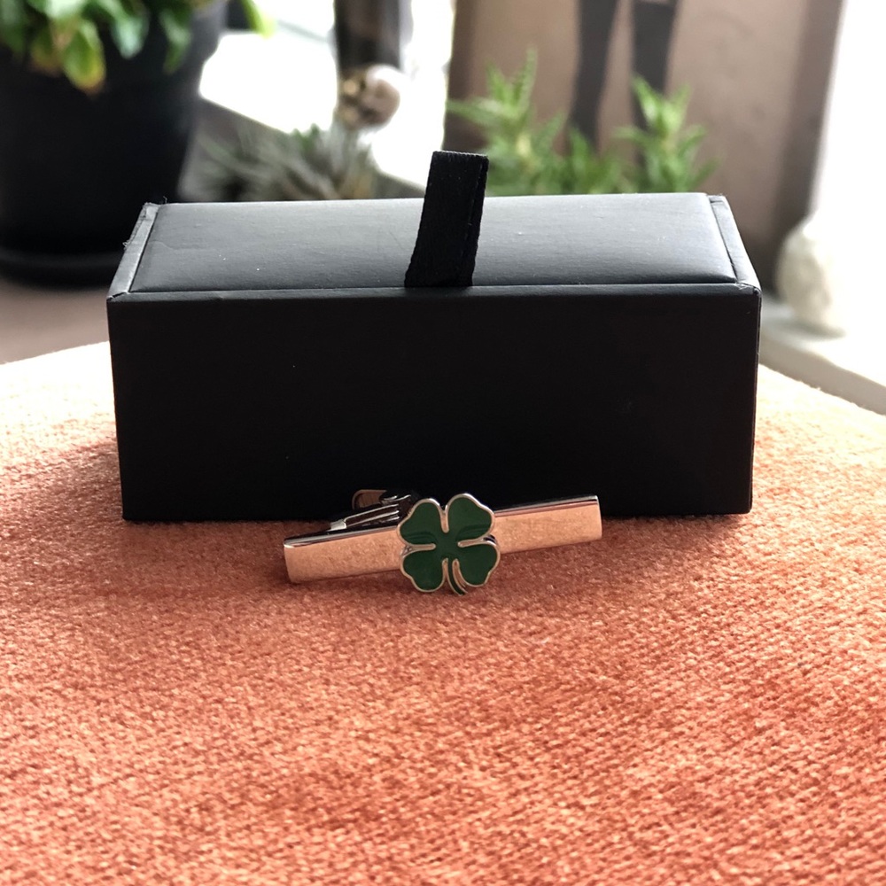 SHAMROCK TIE CLIP
